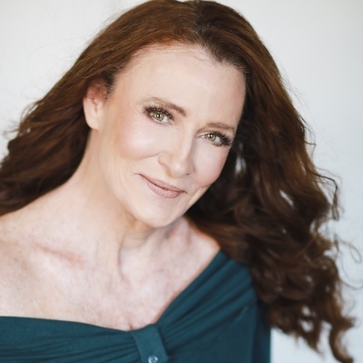 Lauren K Jones headshot